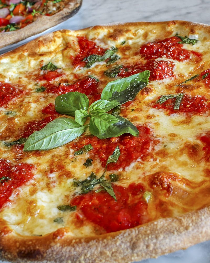 Classic Margherita Pizza – Under 300 Calories!
